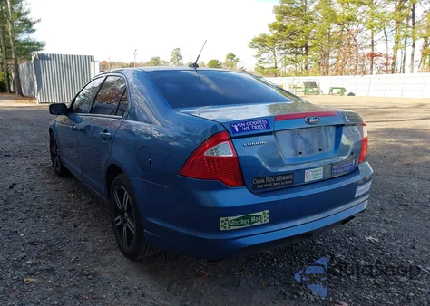 2010 Ford Fusion Se z USA, uszkodzony, nr VIN 3FAHP0HAXAR381357